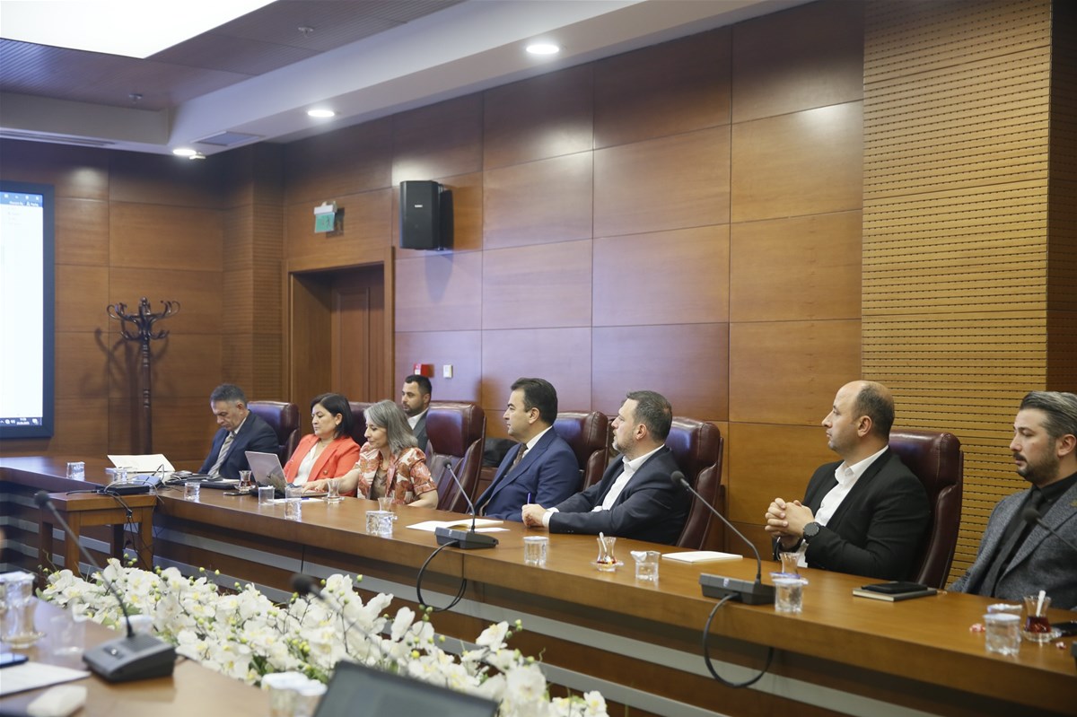 ANTRENÖRLÜK ALANINDA ULUSAL MESLEK STANDARDI HAZIRLANMASI